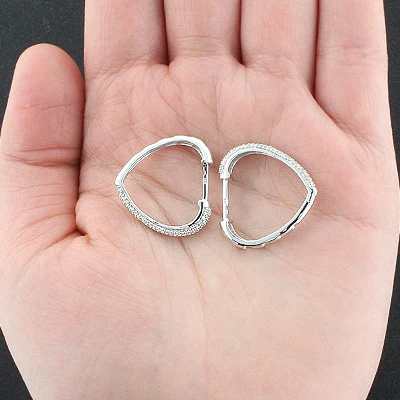 14K White Gold Diamond Heart Hoop Earrings 0.58ct 4 14K White Gold Diamond Heart Hoop Earrings 0.58ct - Image 2