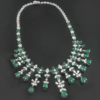 18K White Gold Diamond & Emerald Necklace 15.17dtw 22.44etw 3 18K White Gold Diamond & Emerald Necklace 15.17dtw 22.44etw