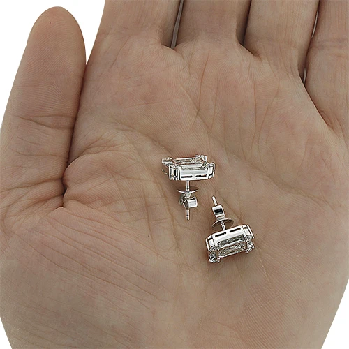 18K White Gold Unique VS Diamond Stud Earrings 2.01ct 4 18K White Gold Unique VS Diamond Stud Earrings 2.01ct - Image 2