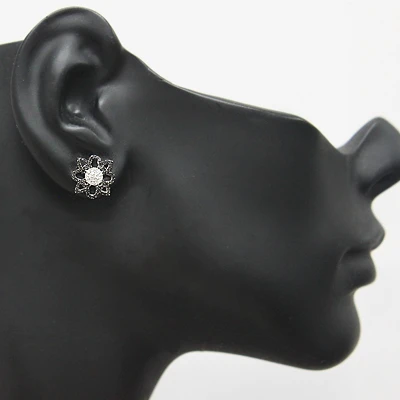 Black And White Diamond Flower Earrings 0.55ct 14K White Gold 5 Black And White Diamond Flower Earrings 0.55ct 14K White Gold - Image 3