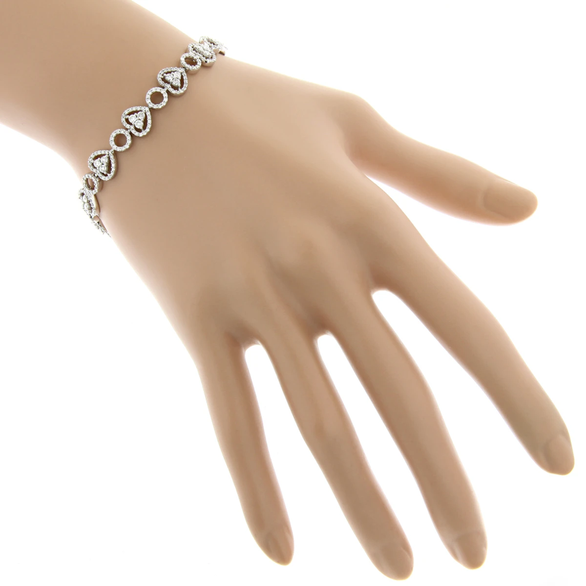 Women's 14K White Gold Designer Diamond Heart Bracelet 4.35ct 7 Women's 14K White Gold Designer Diamond Heart Bracelet 4.35ct - Image 5